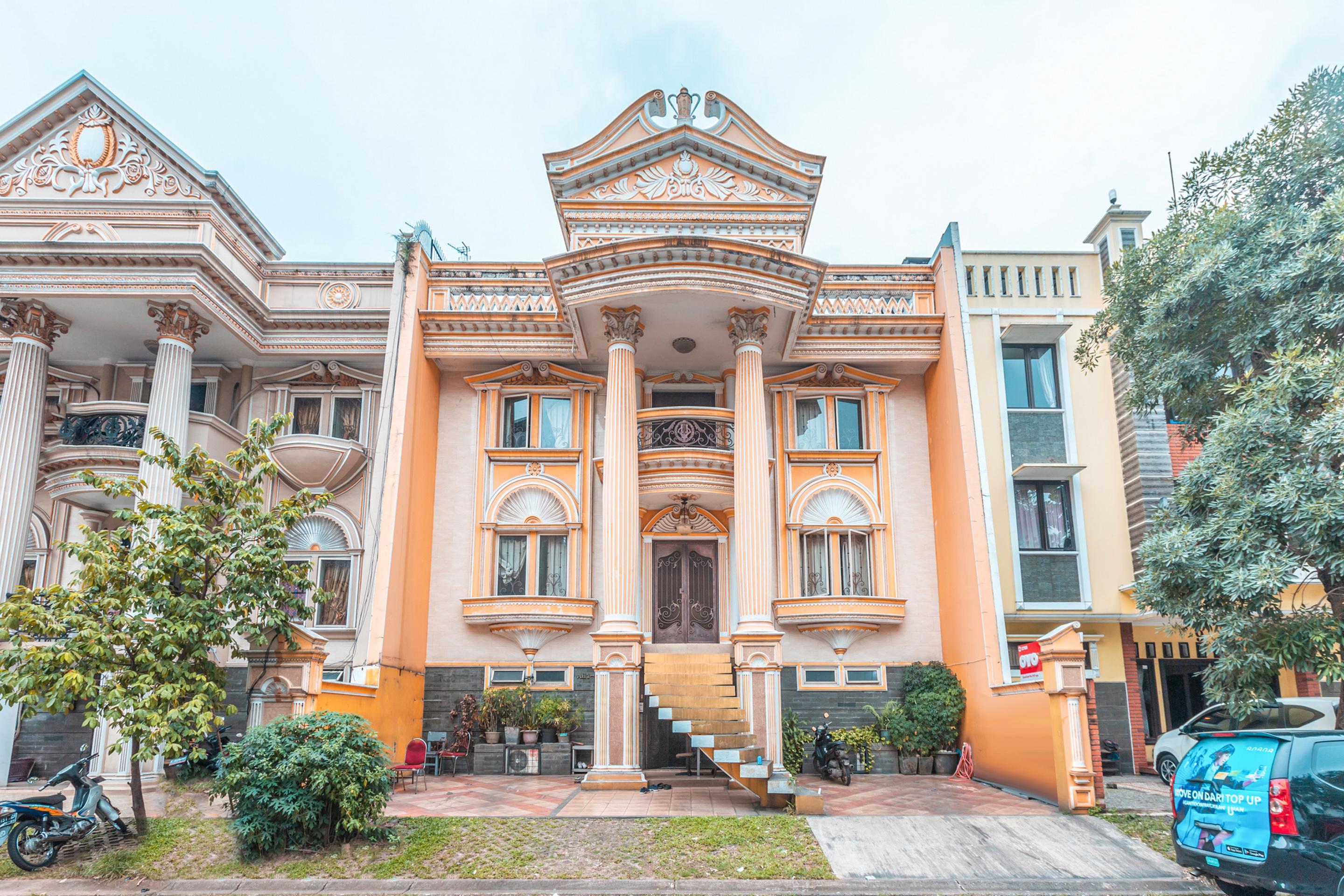 Oyo 2765 Mulia Raja Hotel Tangerang Bagian luar foto